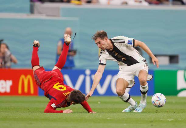 开云入口-【辣评】为何拜仁能虐巴萨，德国却拿捏不了西班牙？